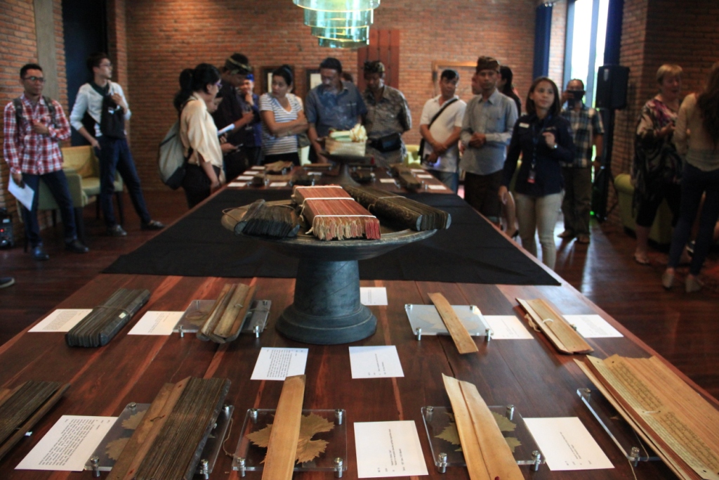 Pameran Lontar: Tidak Semua Sakral - Ada juga Falsafah Islam