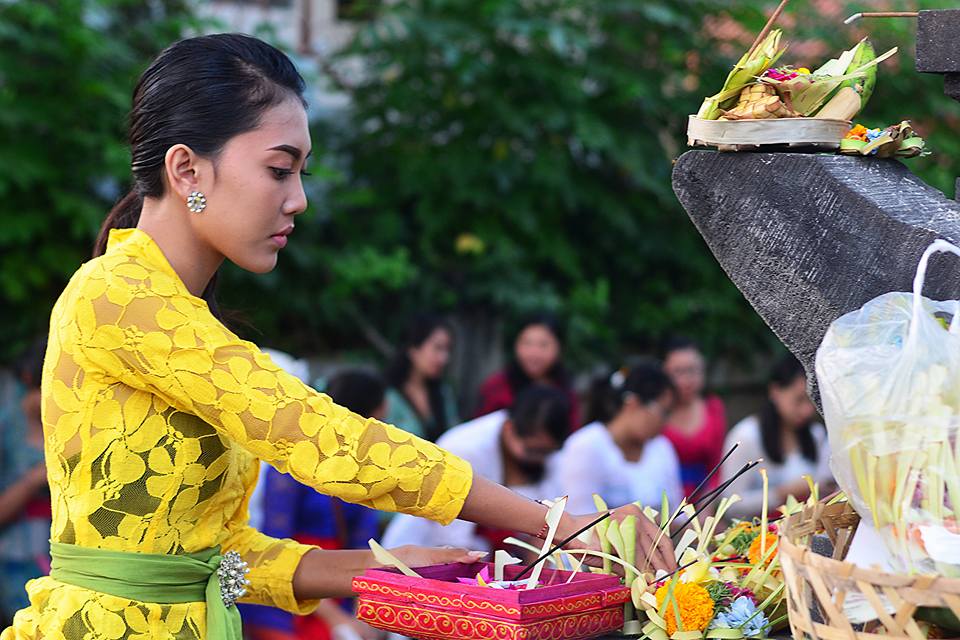 “Sembah Puyung” dan “Puyung Maisi” - Puji pada Esensi Keheningan Diri