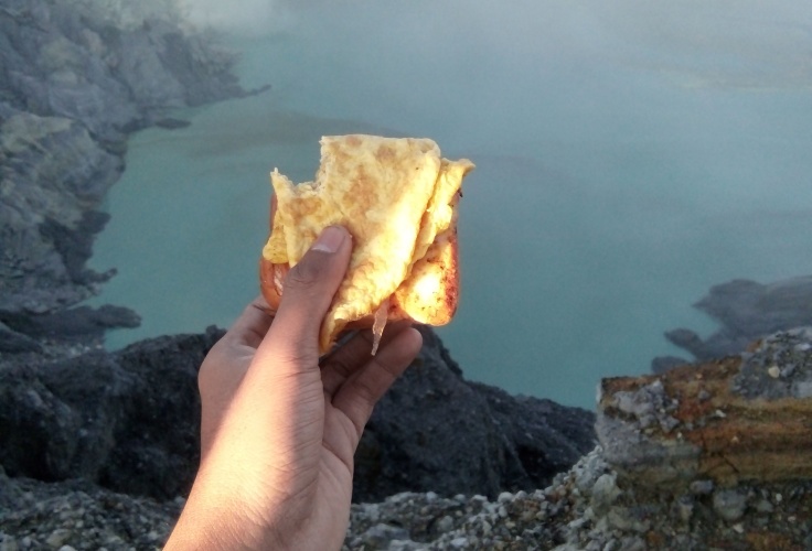 Tualang Banyuwangi (1) – Bertaruh Nyawa di Kawah Ijen