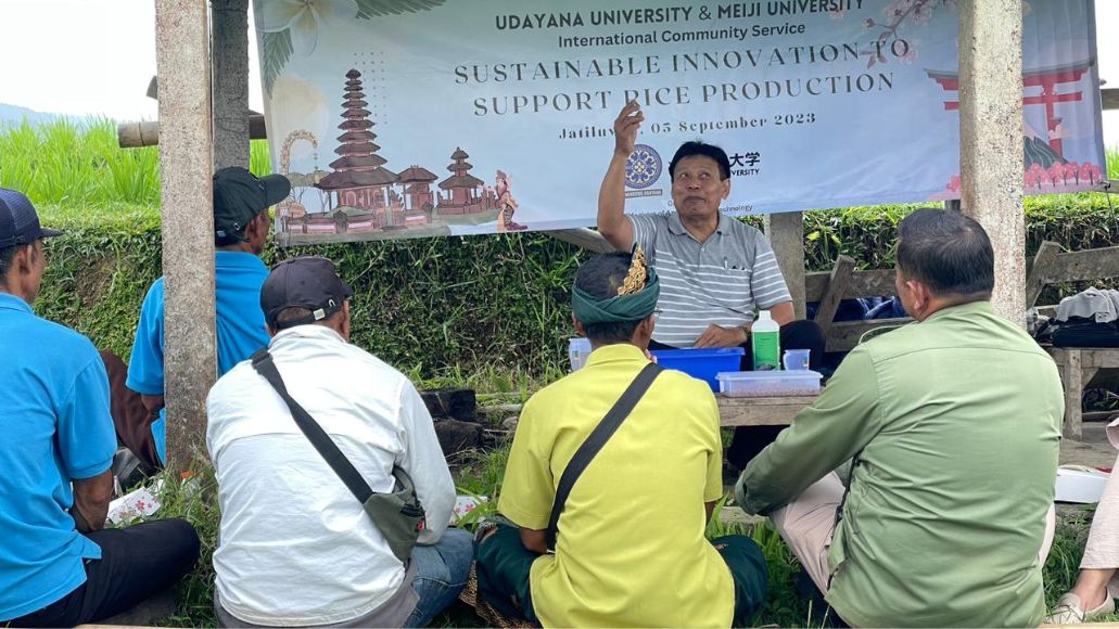 <strong>Intelektual Jepang Memperkenalkan Teknologi Ratoon-rice Kepada Petani Padi di Jatiluwih</strong>