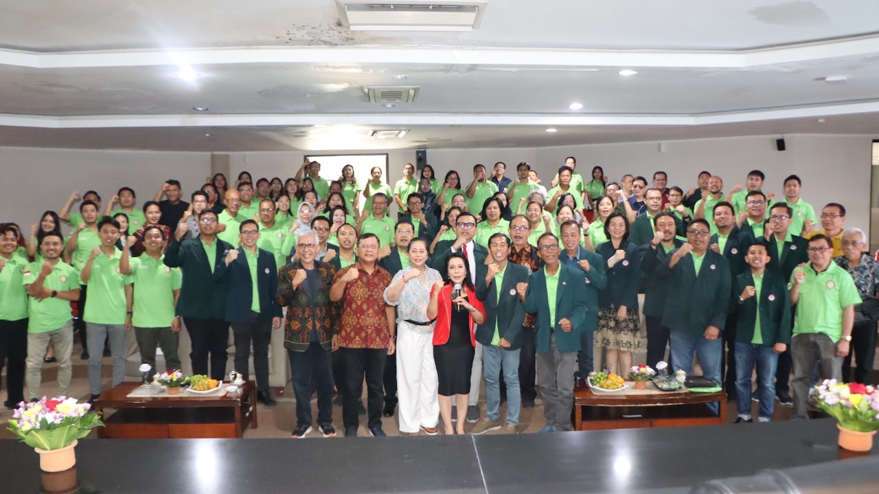 Bupati Sutjidra Rencanakan Pemberian Beasiswa untuk Peningkatan Kompetensi Dokter
