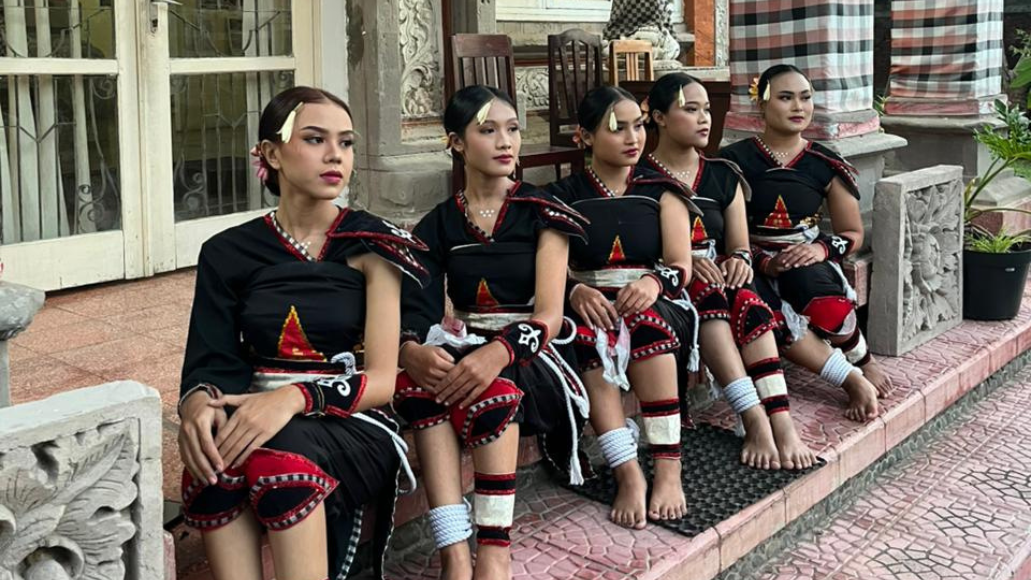 Tari Kontemporer "Perempuan di Sawah" Membuka Singaraja Literary Festival 2026